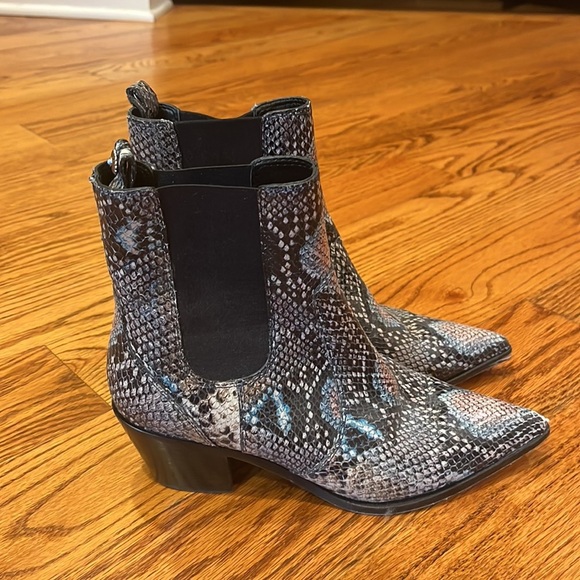 PAIGE Woman’s Snake Skin Booties Size 8 - Picture 4 of 7